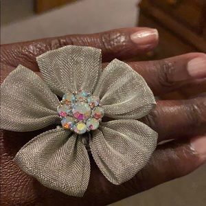 Beautiful Large Flower Ring w/Elastic Band